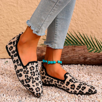 Xajzpa Women Pointed Toe Flats Shoes Fashion Flower Printing Comfortable Shallow Casual Loafers Ladies Breathable Non Slip Walking Shoe